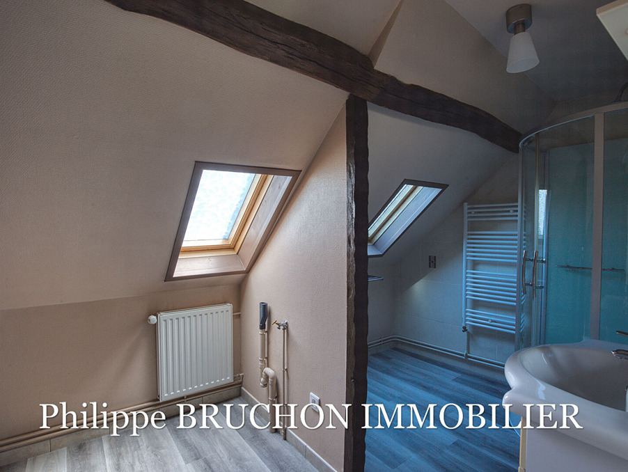 a-vendre-appartement-auxerre-chambre-salle-de-bain