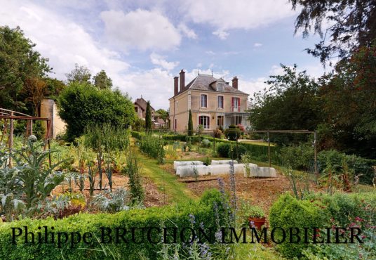 a-vendre-maison-avec-dependances-jardin-a-la-francaise-gy-l-eveque-yonne-89