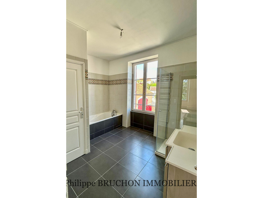 a-vendre-maison-de-maitre-salle-de-bain-gy-l-eveque-yonne-89