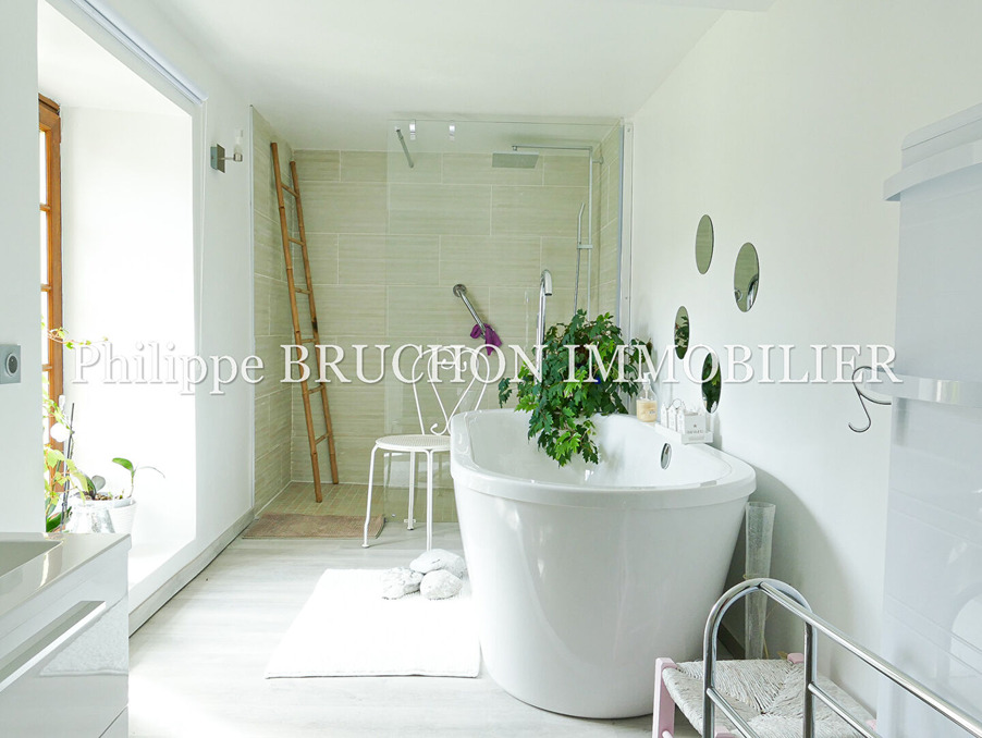 belle-maison-campagne-a-vendre-escamps-grande-salle-de-bain