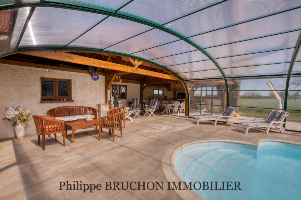 propriete-a-vendre-proche-courtenay-loiret-piscine-dependances