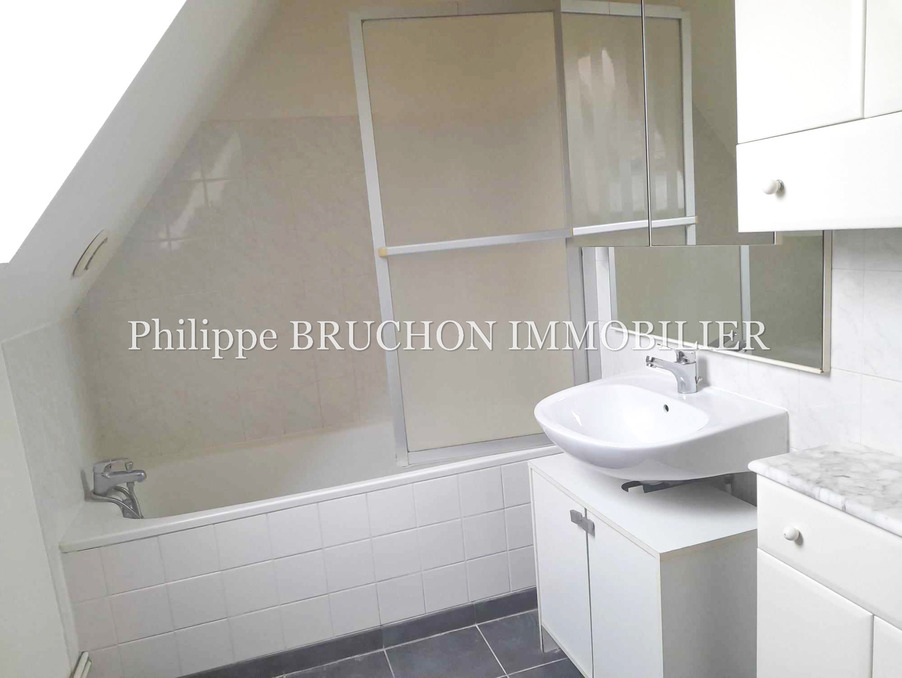 salle-de-bain-appartement-studio-centre-ville-auxerre